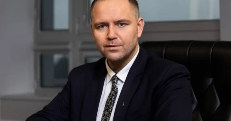 Polşa polisi Prezident Navrotskiyə qarşı təhdidləri araşdırır