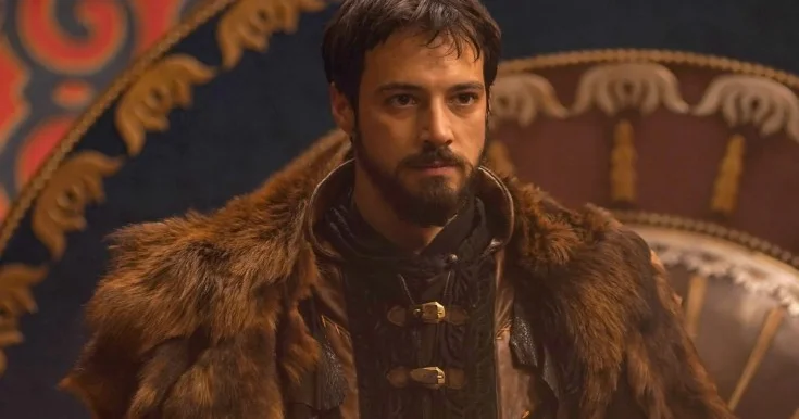 Məşhur aktyor Kuruluş Orhan da Foto