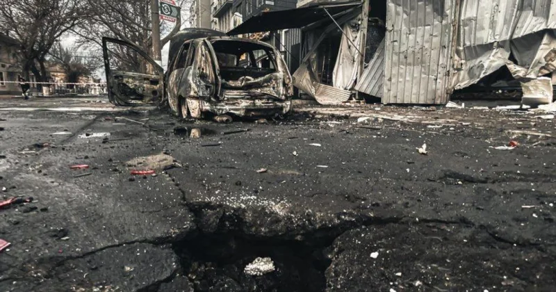 Россияне обстреляли Херсон: двое погибших, одна раненая