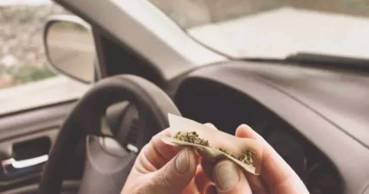 Bakıda narkotik çəkən sürücü həbs olundu