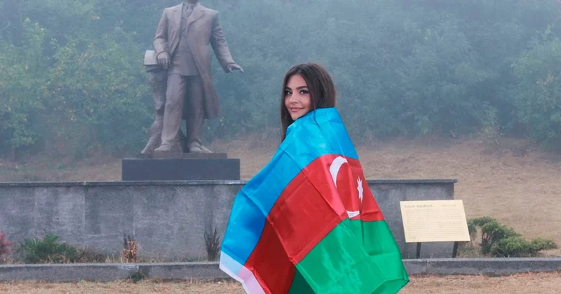 Van Dammın gəlini Şuşadan paylaşım etdi Foto KONKRET