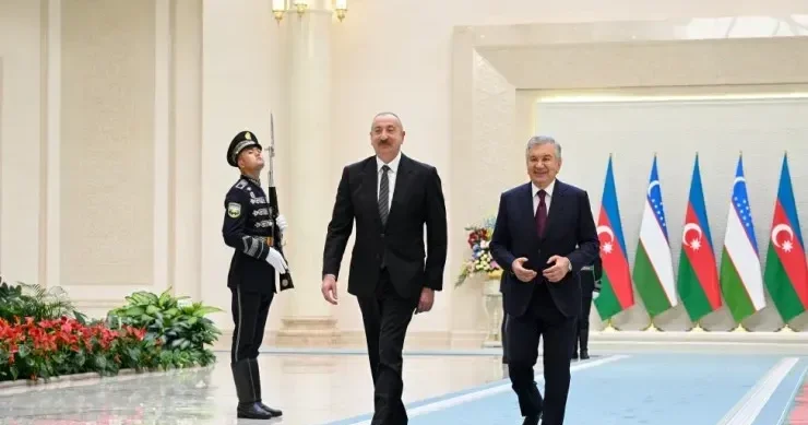 İlham Əliyev Özbəkistanda belə qarşılandı VİDEO