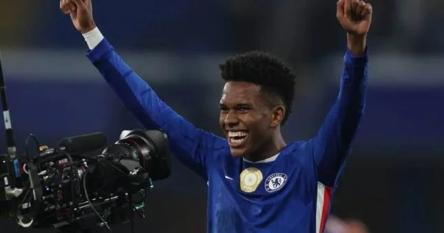 Estevao Villian “Çelsi”də özünü xoşbəxt hiss edir