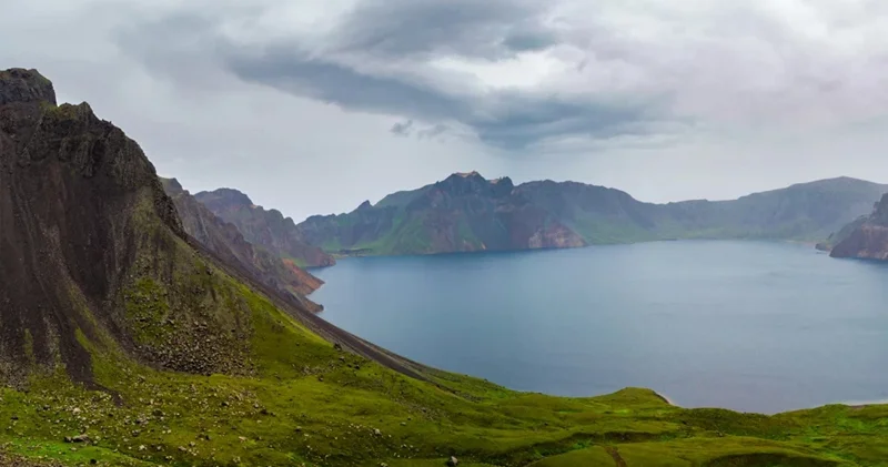 Yer kürəsində meteoritin yaratdığı ən böyük krater kəşf edildi (FOTO)