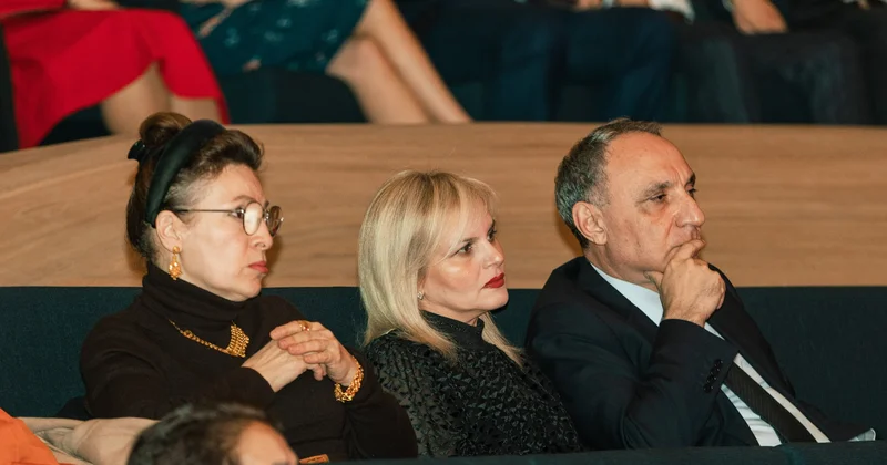 Rəsmilər Dominqonun konsertində Fotolar