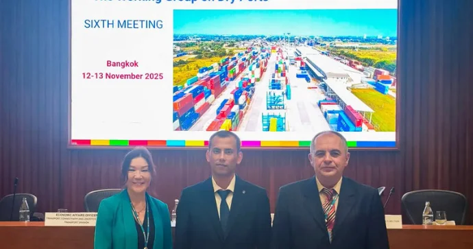 Özbəkistanın 24 nəqliyyat və logistika mərkəzi quru liman statusu alıb FOTO