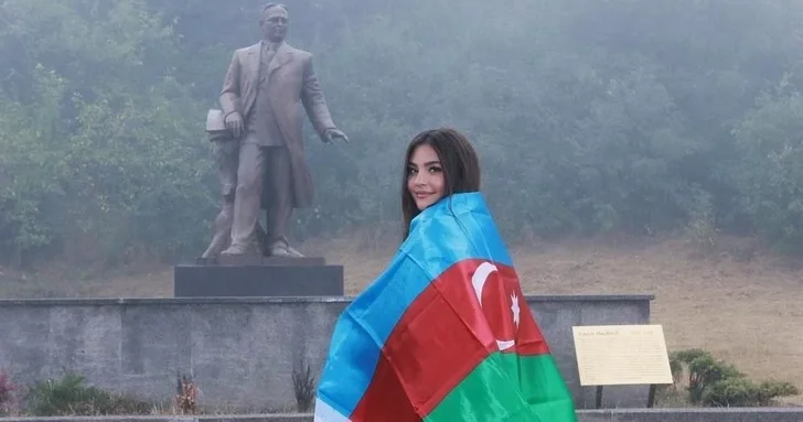 Невестка Жан Клода Ван Дамма показала кадры визита в Шушу