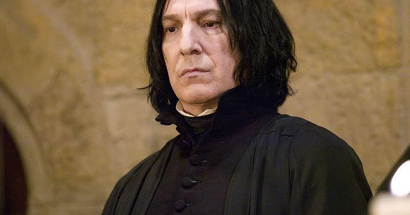 Harry Potter in ulduzunun əşyaları hərraca çıxarıldı FOTO