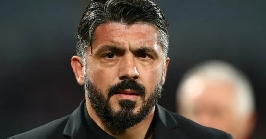 İtalilyalı siyasətçi baş məşqçi Qattuzonu tənqid edib