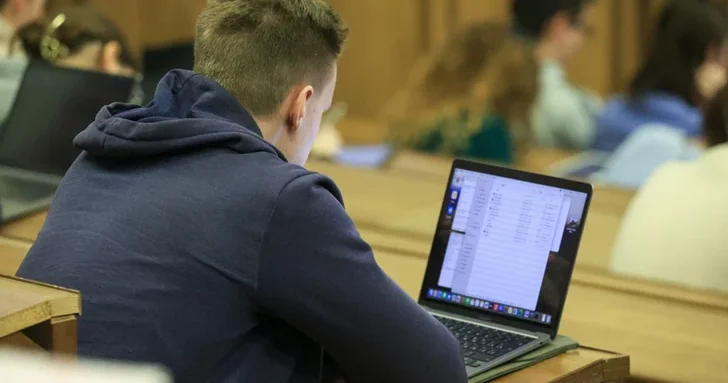 Сокращение мест в ведущих вузах Азербайджана: что будет с проходными баллами?