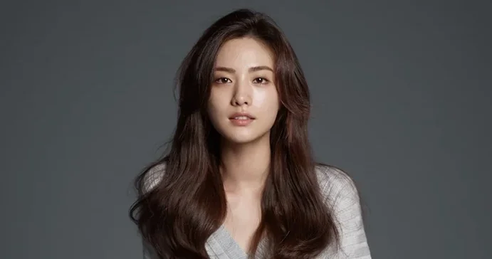 Южнокорейская актриса обезвредила вооружённого грабителя, ворвавшегося в её дом