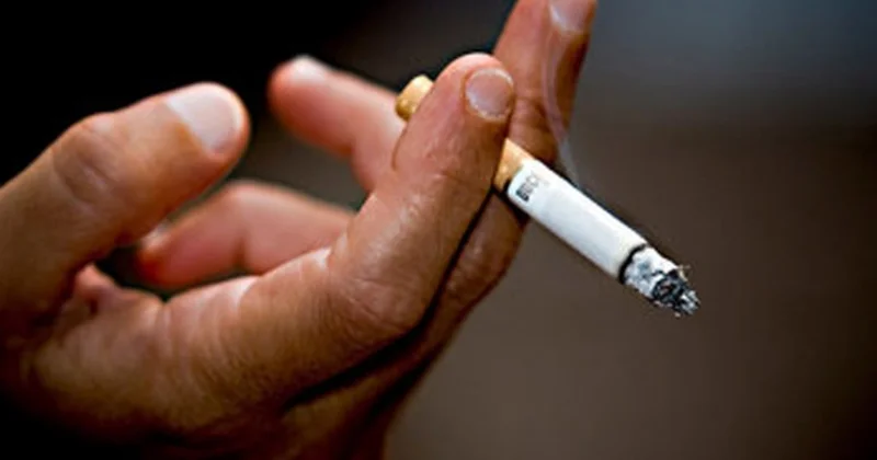 Bəzi restoranlarda siqaret qadağasına əməl edilmir ŞİKAYƏT