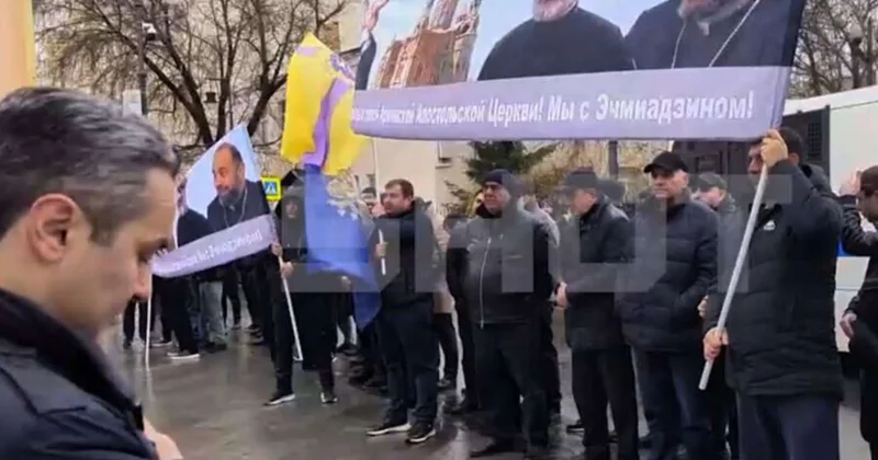 Moskvada Paşinyanın əleyhinə etiraz askiyası keçirildi VİDEO