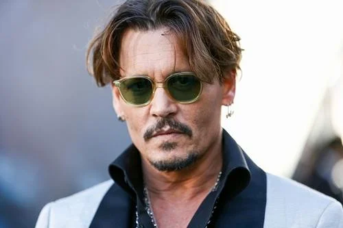 Conni Depp Moskvada zərgərlik mağazası açır