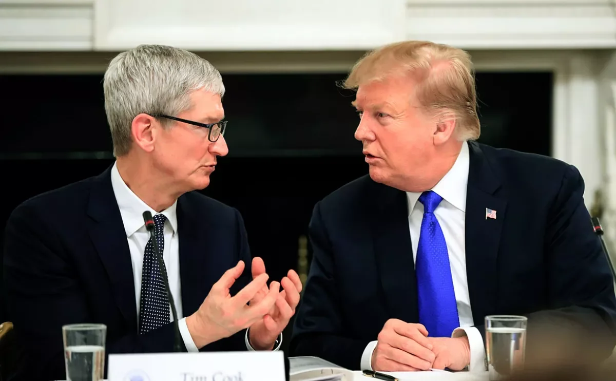 Глава Apple встретился с Трампом