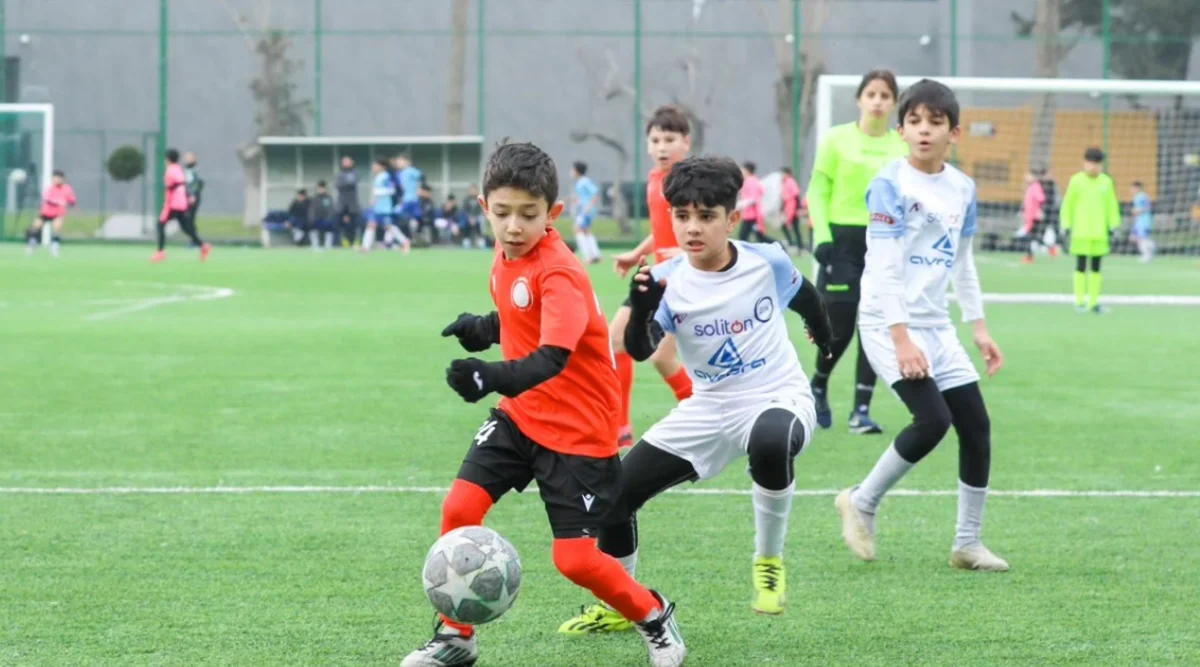 Futbolun kütləviləşməsi və inkişafı zəruri edən amillər