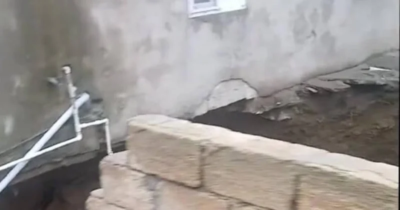 Biləcəridə evin altından yer qaçdı VİDEO