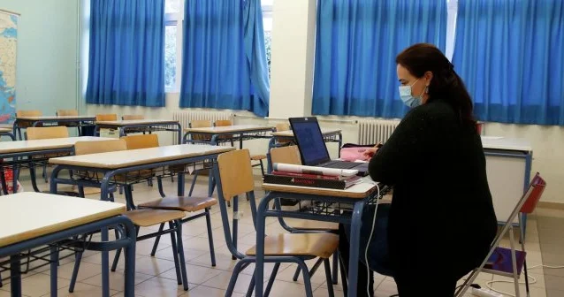 Qazaxıstanda məktəblər distant təhsilə keçdi