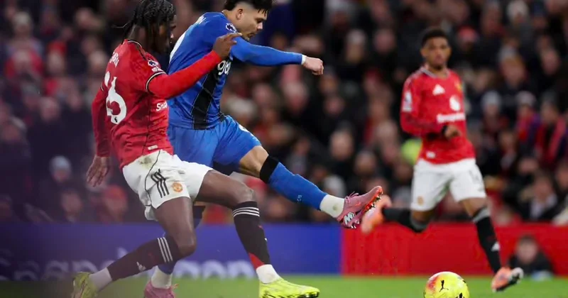 “Yunayted” “Bornmut” matçında 8 qol