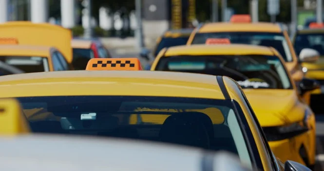 Sabah 845 nəfər taksi sürücüsü imtahan verəcək