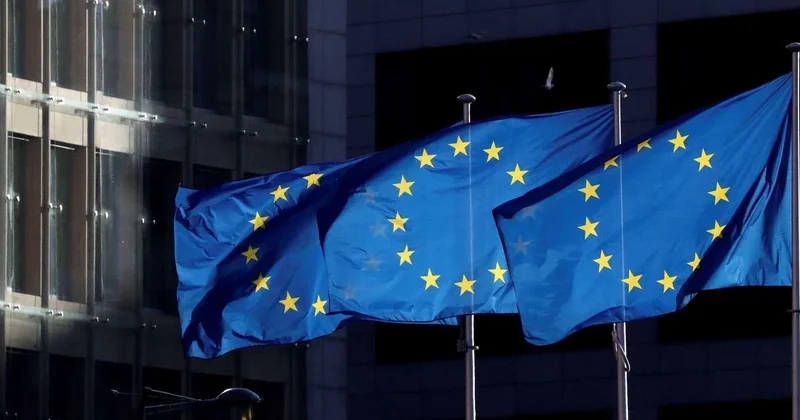 Двое граждан Азербайджана попали под санкции ЕС