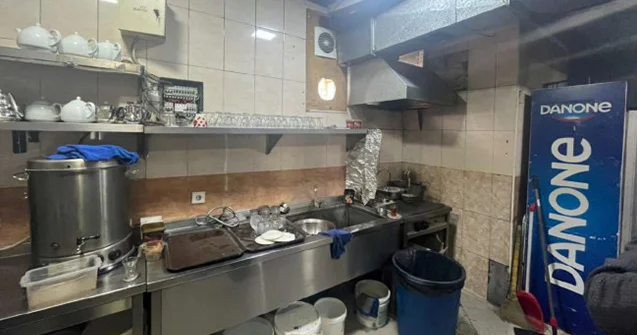 “Express Lounge” qeydiyyatsız işləyirmiş... Fotolar