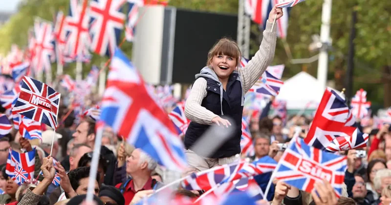 İngiltərədə 9 milyon nəfər vətəndaşlıqdan çıxarıla bilər