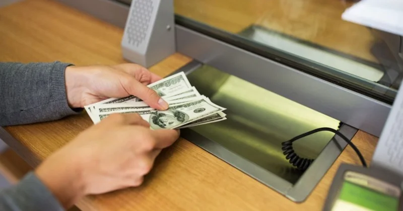 Azərbaycandan Gürcüstana pul köçürmələri azalıb