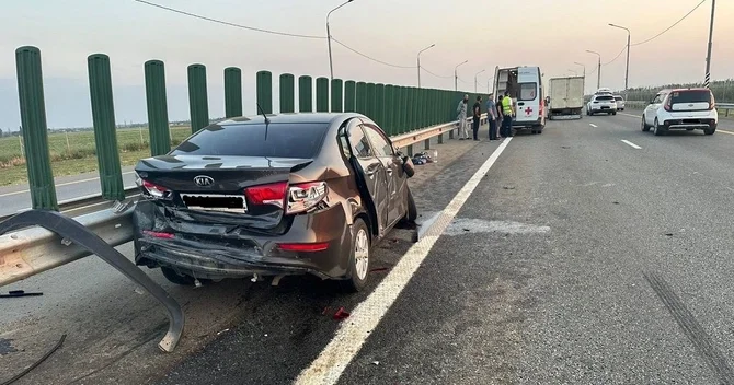 Yük maşını əks yola çıxıb taksi ilə toqquşdu: İki nəfər öldü, hamilə qadın xəsarət aldı