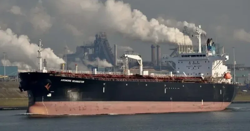 Aİ Rusiyanın kölgə donanması nın fəaliyyətində iştirak edənlərə sanksiya tətbiq edib