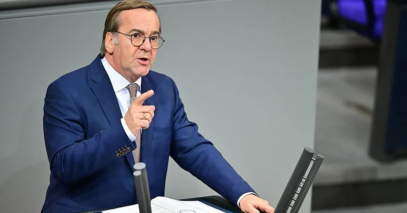 Almaniya müdafiə naziri: ABŞ vasitəçiliyi ilə Ukrayna danışıqlarının formatı inandırıcı görünmür