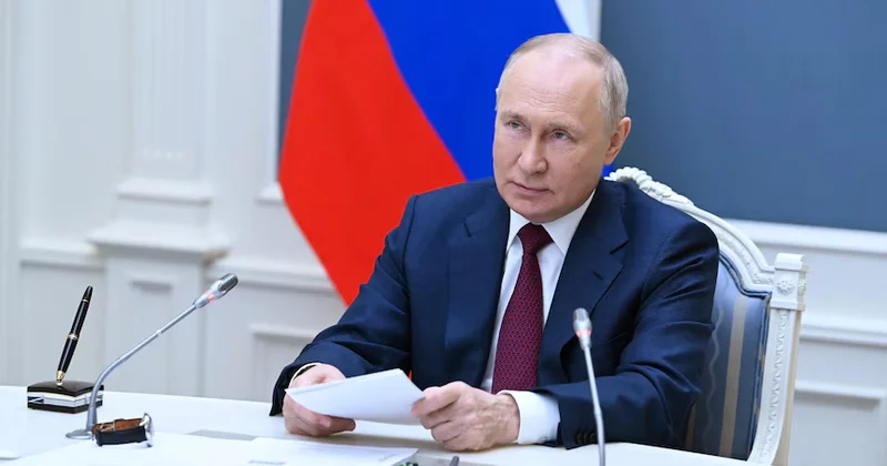 Putin hərbçilərlə bağlı qərar imzaladı