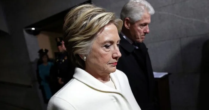 NYT: “Klintonlar cütlüyü “Epşteyn işi”nin hədəfində”