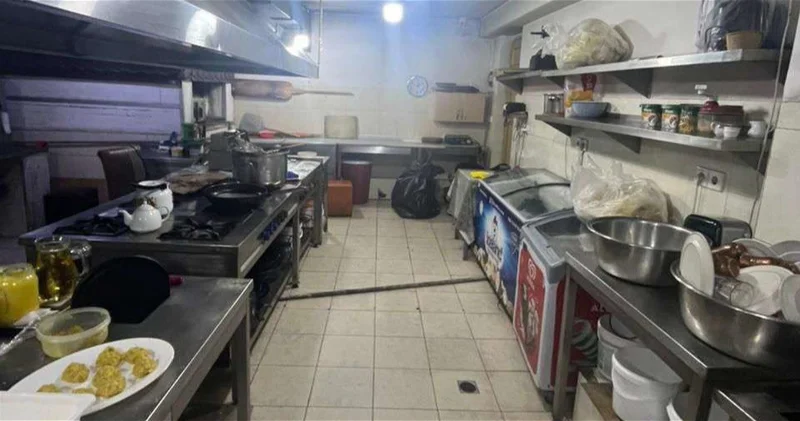 В этом бакинском заведении посетителям предлагались продукты с истекшим сроком годности ФОТО