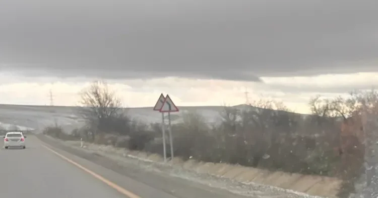 Bakı Şamaxı yolunda ard arda qoyulan eyni yol nişanları DİQQƏT ÇƏKDİ