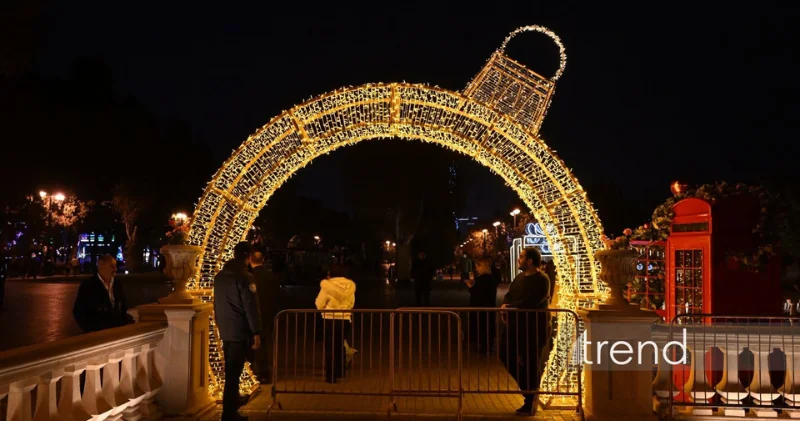 Баку готовится к Новому Году ФОТО