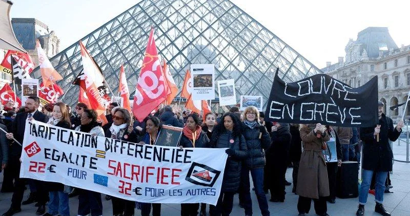 Luvr etiraz aksiyasına görə bağlandı