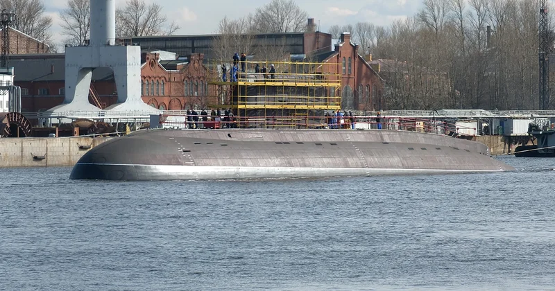 Ukrayna Rusiyanın 600 milyonluq sualtı gəmisini partlatdı