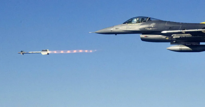 Türkiyə hava məkanında təhlükə: Pilotsuz təyyarə vuruldu