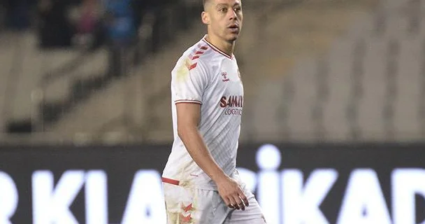 “Araz Naxçıvan”ın futbolçusu: “Zaur Axundov ötən illə müqayisədə daha yaxşı komanda qurub”