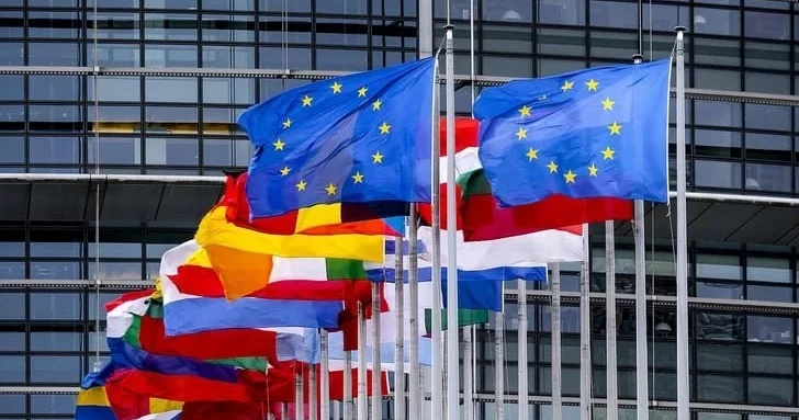 Euractiv: Семь европейских государств выступают против передачи российских активов Украине