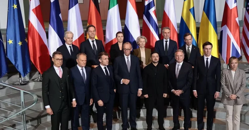 Ukraynada sülh üzrə danışıqlar üçün Berlində toplanan liderlərin FOTOLARI