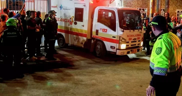 Школьный автобус рухнул в ущелье в Колумбии: 16 погибших, 20 раненых