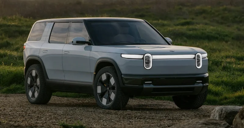 Tesla ya yeni rəqib: Rivian avtonom idarəetməyə keçir