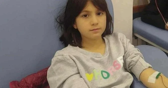 Hərbiçi övladı Aylaya dəstək olun! Valideynlər kömək istəyir