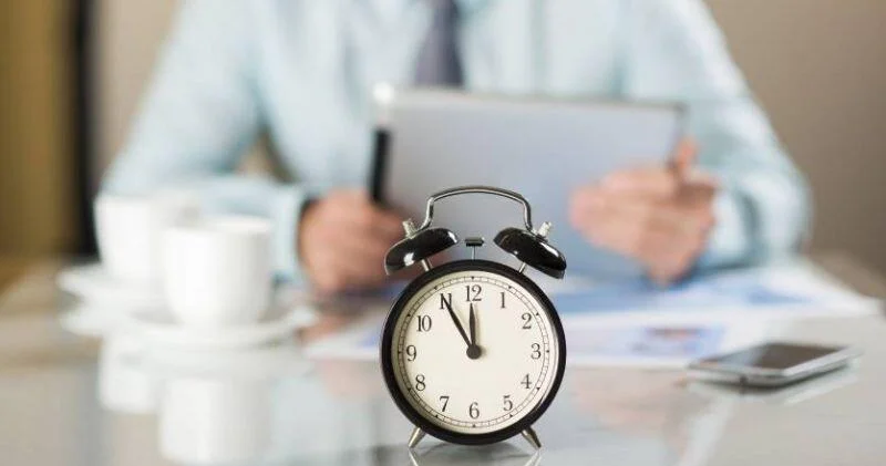 Saatlıq iş rejimi Azərbaycanda nə vaxt tətbiq olunacaq? AÇIQLAMA