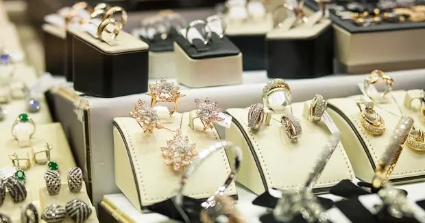 Qızıl almaq istəyənlərin NƏZƏRİNƏ 2026 cı ildə qiymətlər...