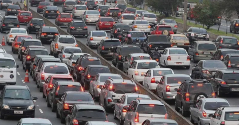 Bakıda tıxacların qarşısının alınmasında regionların inkişafı vacibdir SOSİOLOQ DANIŞDI