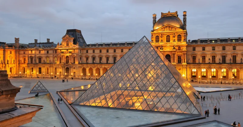 Luvr muzeyinin işçiləri tətil elan edib