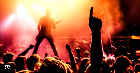 Mənfi yüklü sözlərdən ibarət mahnılar nə üçün populyar olur?